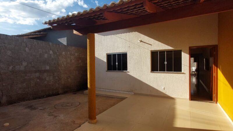 Casa á venda no Setor de Chácaras Abreu R$240.000,00